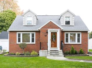 99 Mona Dr, Amherst, NY 14226