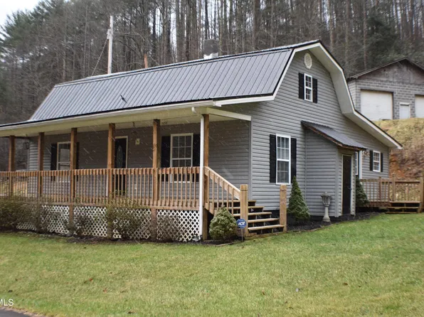 190 Walter Stevens Rd, Hampton, TN 37658