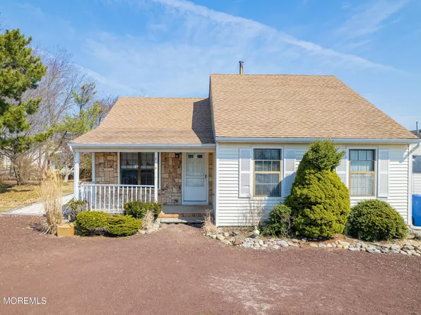 6 Placid Court, Manahawkin, NJ 08050