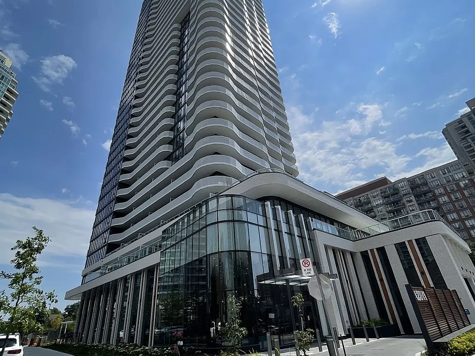 15 Holmes Ave #706