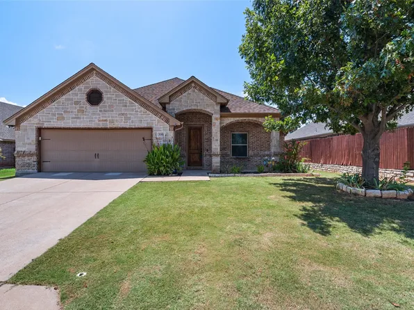 110 Donna Cir, Granbury, TX 76049