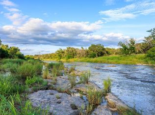 5 Schmidt Rd, Johnson City, TX 78636