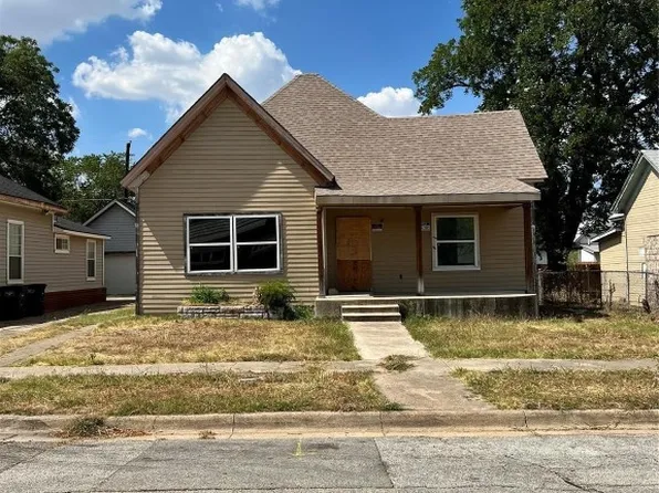 915 E Humbolt St, Fort Worth, TX 76104