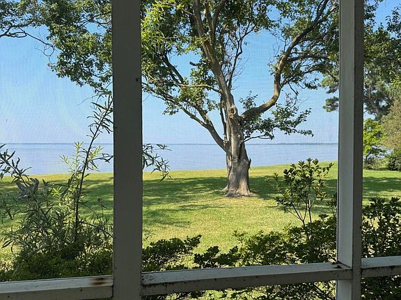 5th image of 133 Ferryview Lane