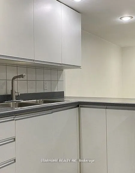 17 Henry St #BASEMENT — Photo 9