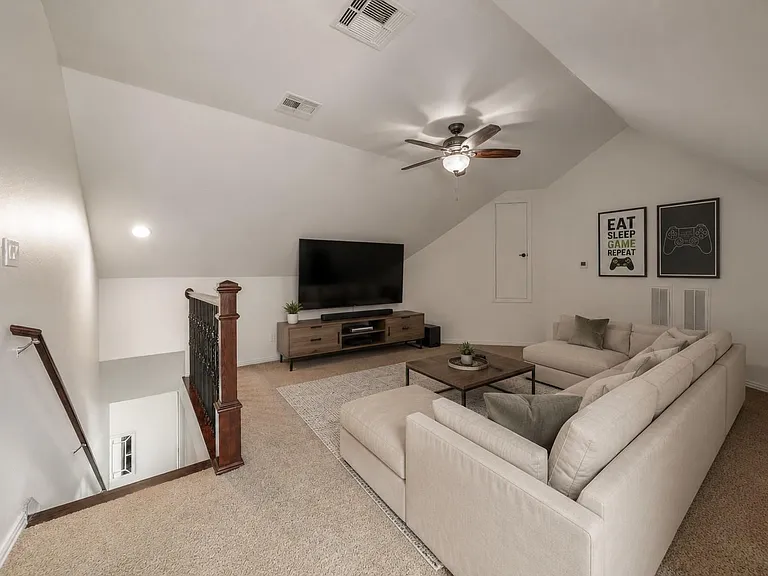 33303 Winsford St — Photo 26