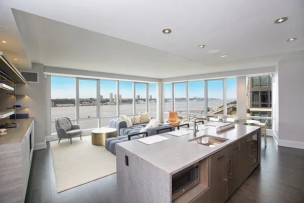 Rented by BLU Real Estate | media 14