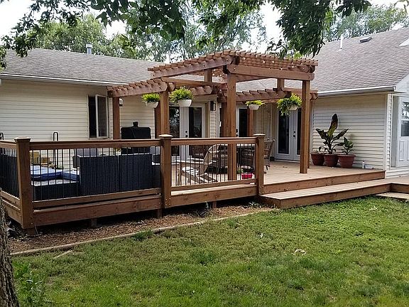 Deck with Pergola
