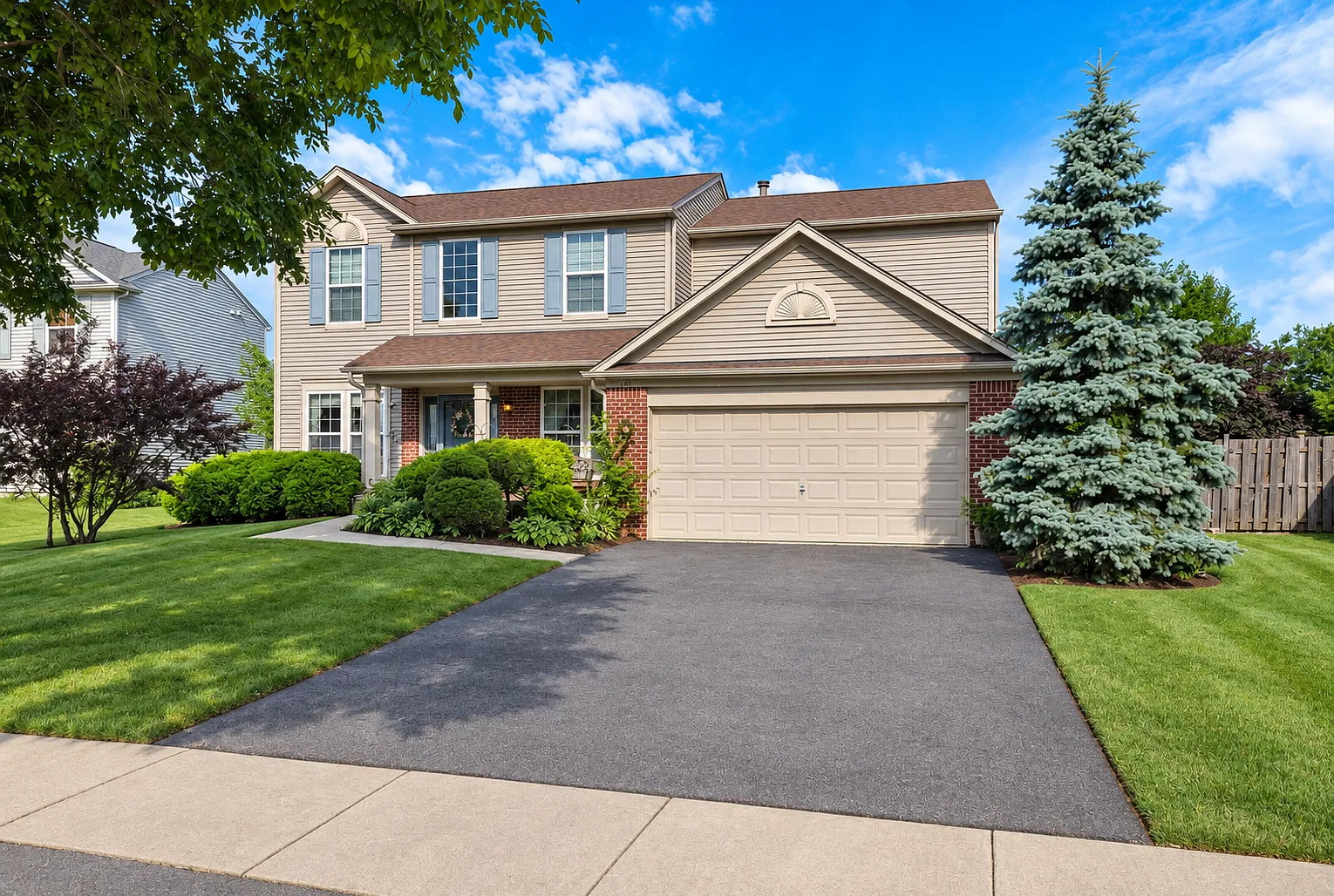 5 bed, 2470 sqft, $5,000 — Photo 3