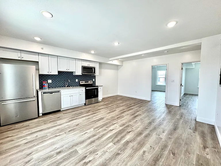 4077 Lancaster Ave #203 — Photo 9