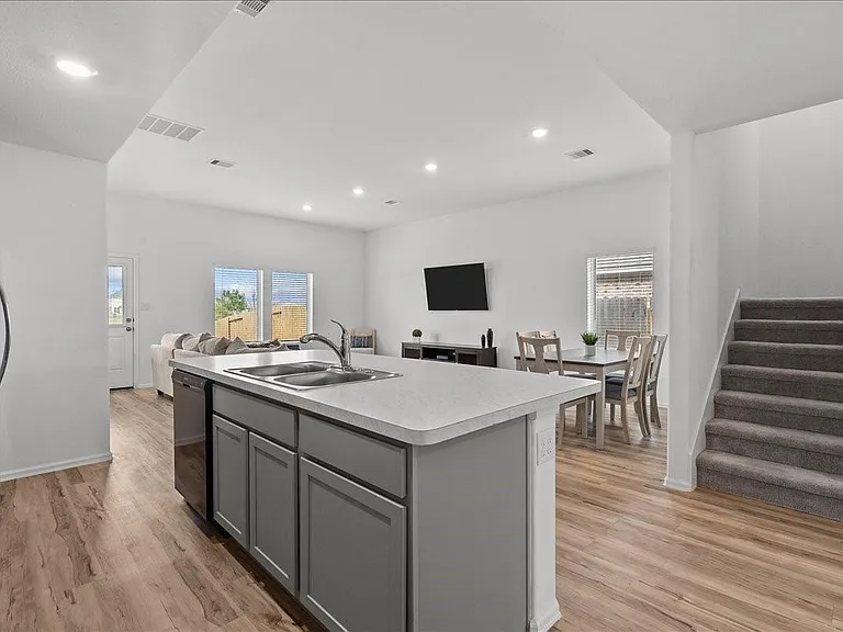 512 Maple Bend Ln — Photo 6