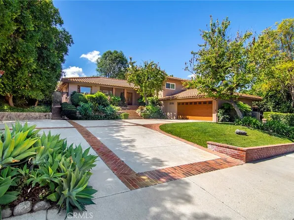 22548 Waterbury St, Woodland Hills, CA 91364