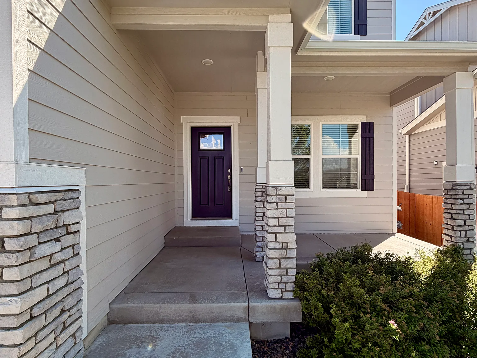 4 bed, 2480 sqft, $3,400 — Photo 2