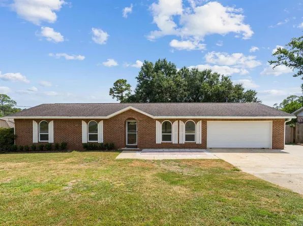8205 Fathom Rd, Pensacola, FL 32514