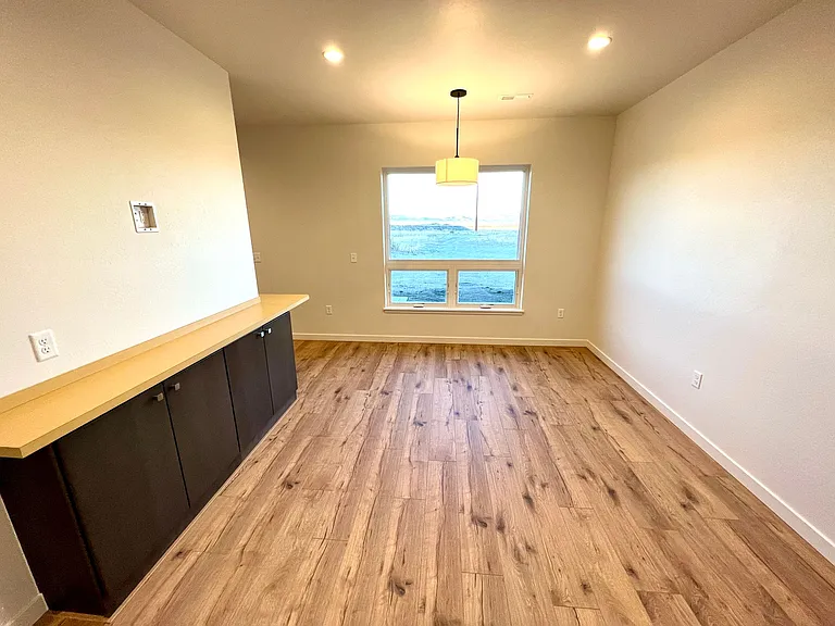 2314 Shorthorn Ave — Photo 7