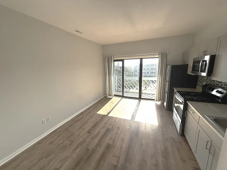 627 N Waccamaw Dr #309 — Photo 9