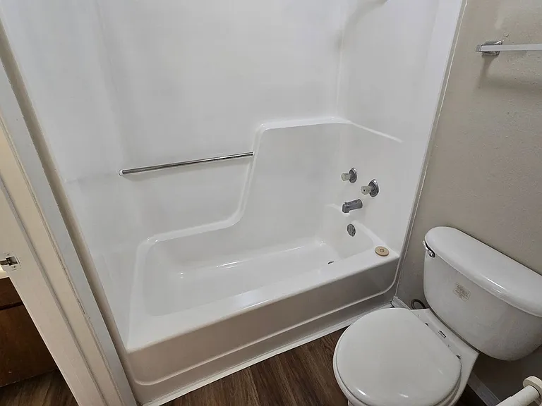 2615 Pecan Knoll St #B — Photo 10