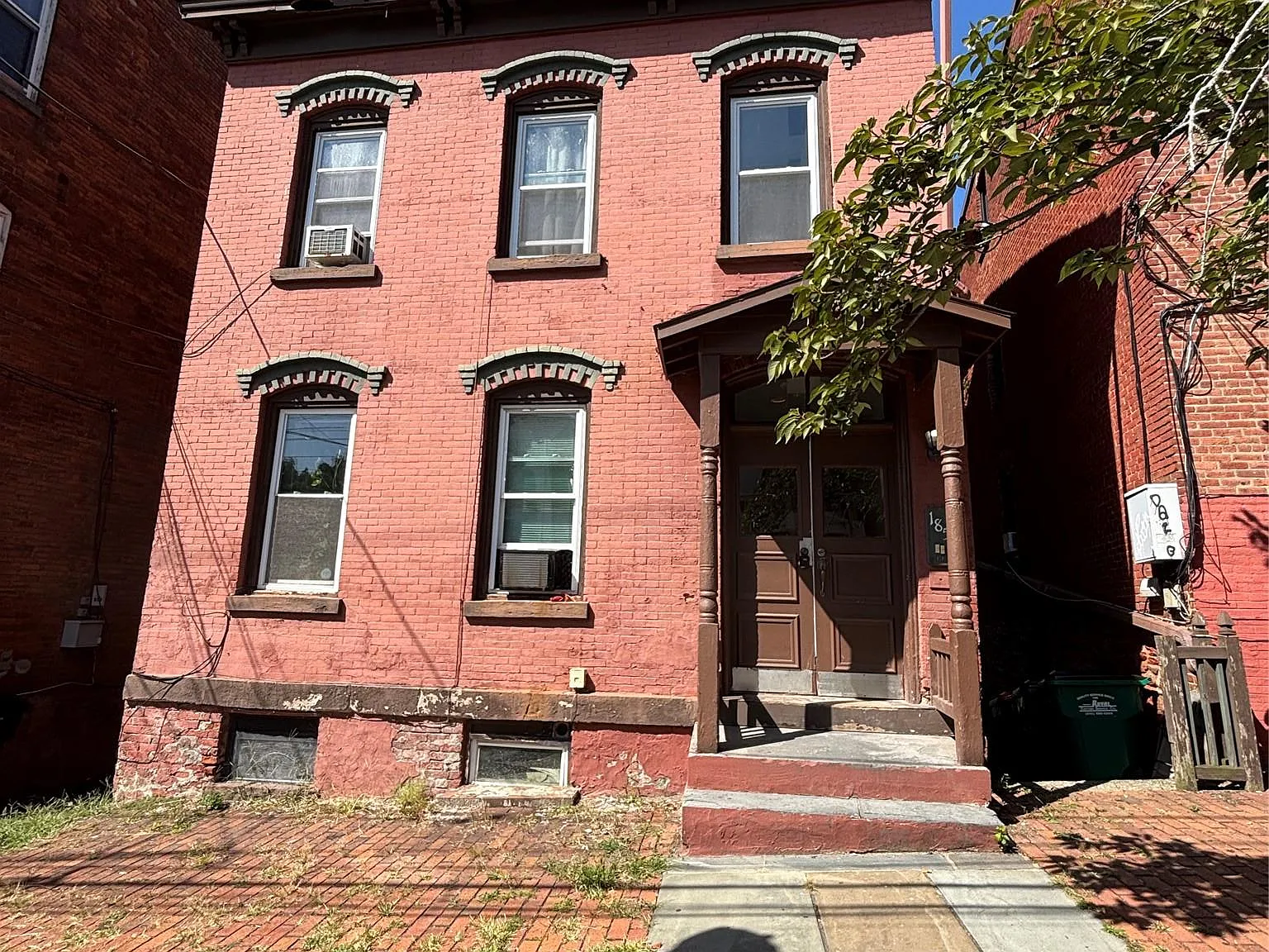 1 bed, 1.0 bath, 650 sqft, $1,600 — Photo 1