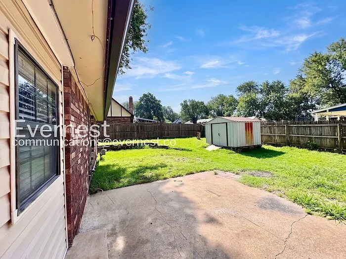 909 W Glendale St — Photo 28