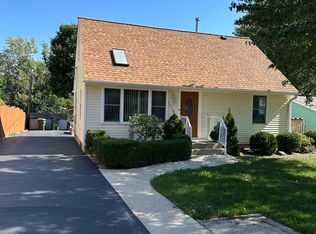1219 Brentwood Dr, Round Lake Beach, IL 60073