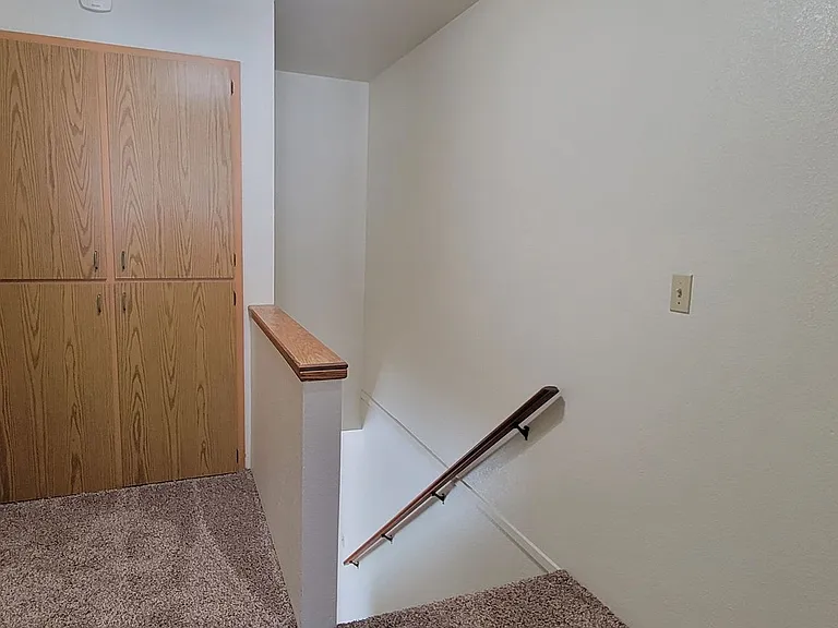 1232 Burton Ct — Photo 9