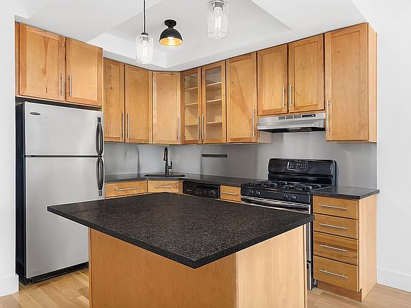 4th image of 201 Spencer St APT 5B