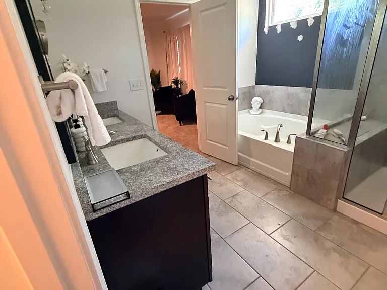 7318 Shady Tree Ct — Photo 70