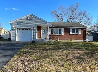 12 Lewis Dr, Stony Pt, NY 10980