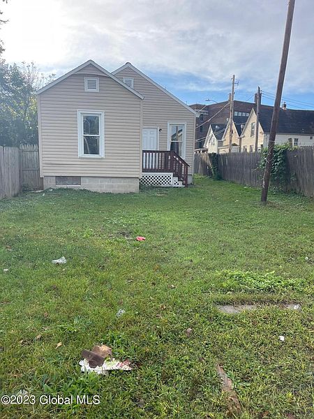 4th image of 315 Hulett Street
