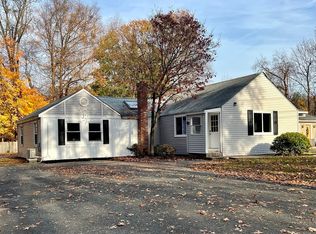 50 Sunset Ln, Longmeadow, MA 01106