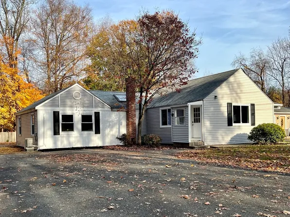 50 Sunset Ln, Longmeadow, MA 01106