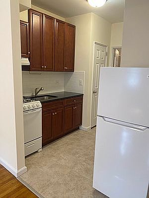 2nd image of 333 E 86th St APT 2B