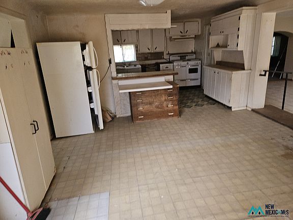 4th image of 409 Huskey Rd