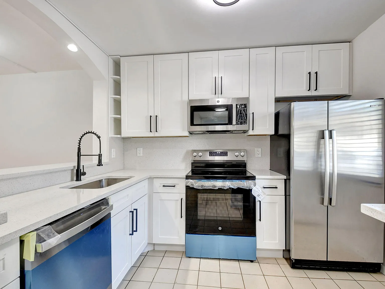 2 bed, 2.0 bath, 950 sqft, $2,250 — Photo 4
