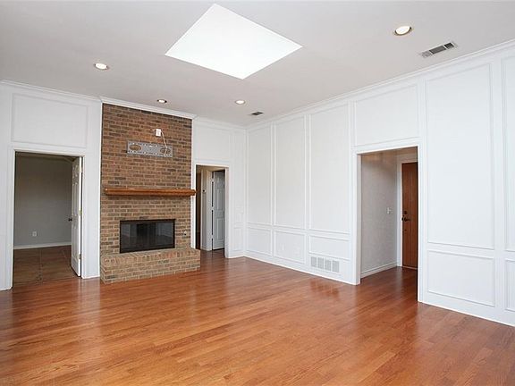 4th image of 3517 Virginia Dr