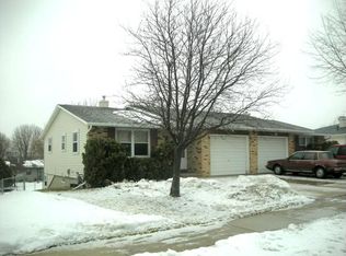 846 Edgewood Dr, Green Bay, WI 54311