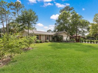 500 Cruiser Ln, Atlantic Beach, FL 32233