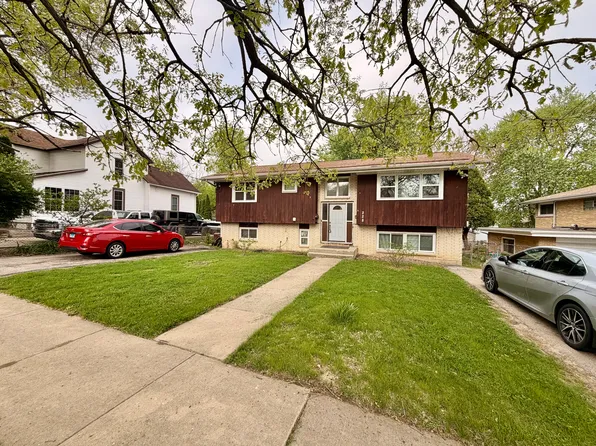 228 Trask St #1, Aurora, IL 60505