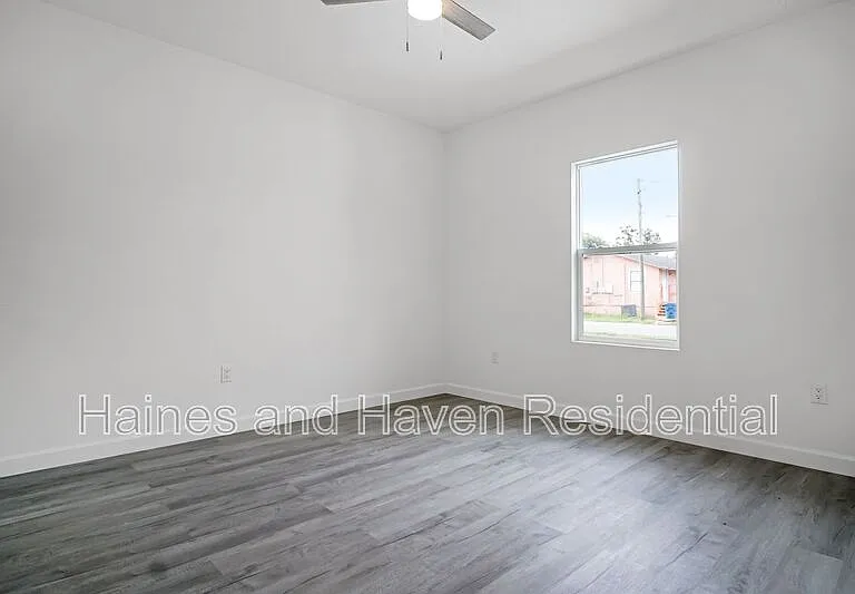 308 Pearl St — Photo 15