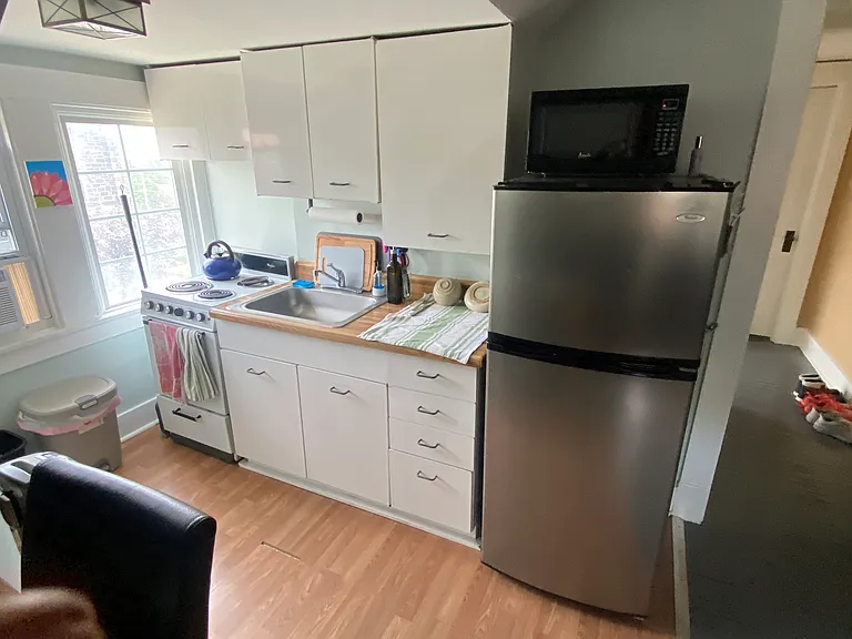 256 S Evaline St #4 — Photo 4