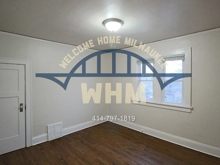 221 W Ring St — Photo 14