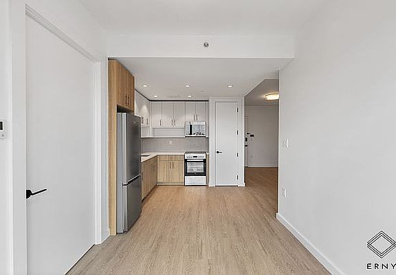 5th image of 335 Linden Blvd #3G
