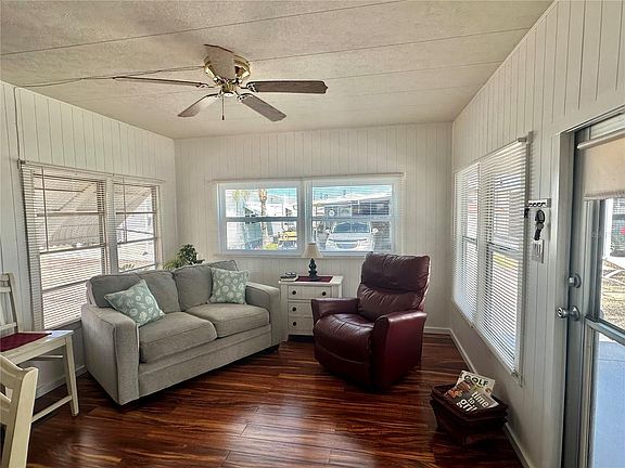 2nd image of 1501 25TH AVENUE DRIVE W