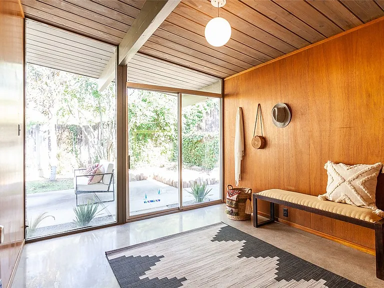 1131 N Encanto St — Photo 31