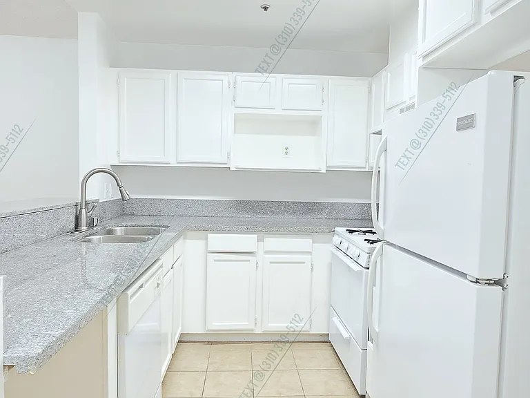 519 S Manhattan Pl #206 — Photo 6