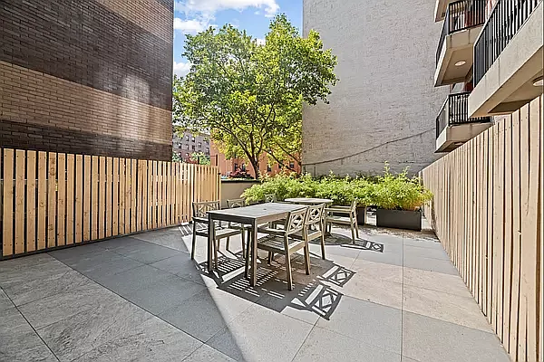 Rented by Living New York | media 37