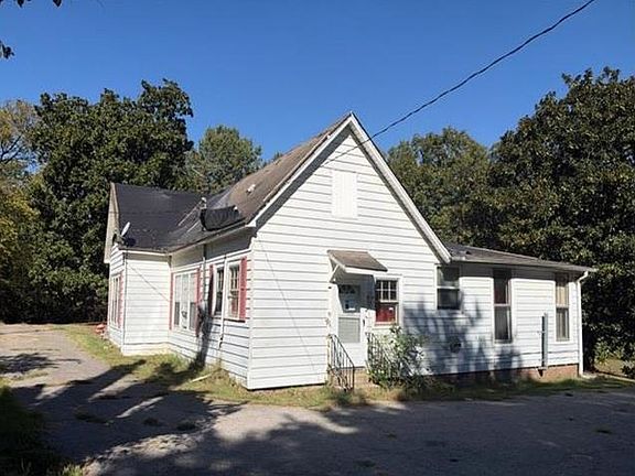 2nd image of 148 Eastend St