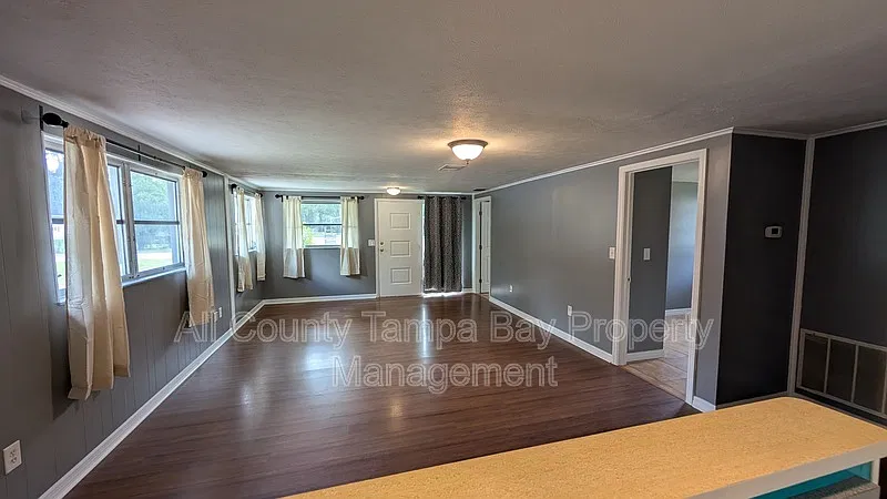 2 bed, 1.0 bath, 1510 sqft, $1,900 — Photo 3