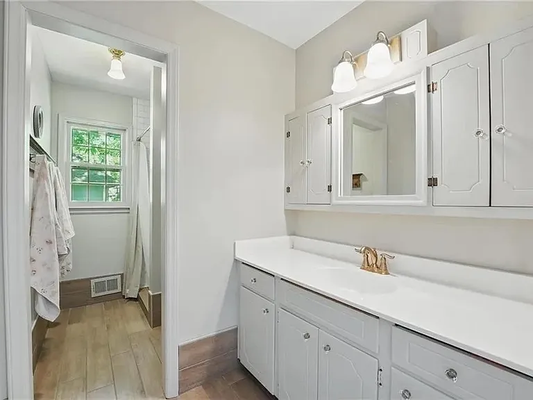 6817 N Bellefontaine Ave — Photo 22