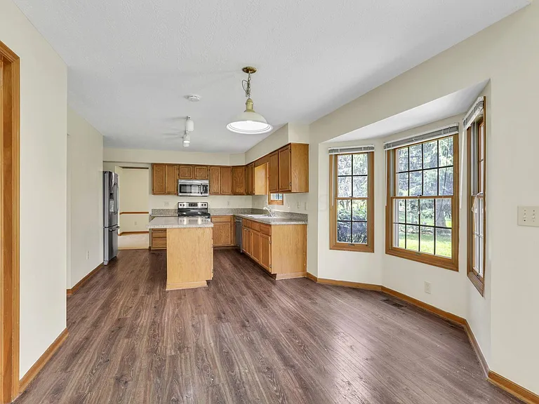 7641 Finbarr Ct — Photo 13
